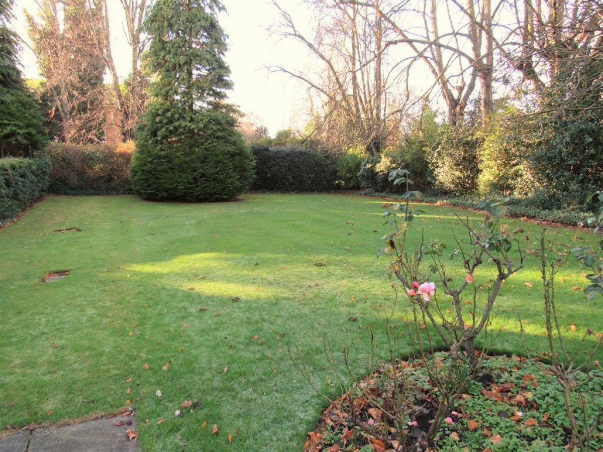 Addiscombe Road, Croydon, CR0 5PD