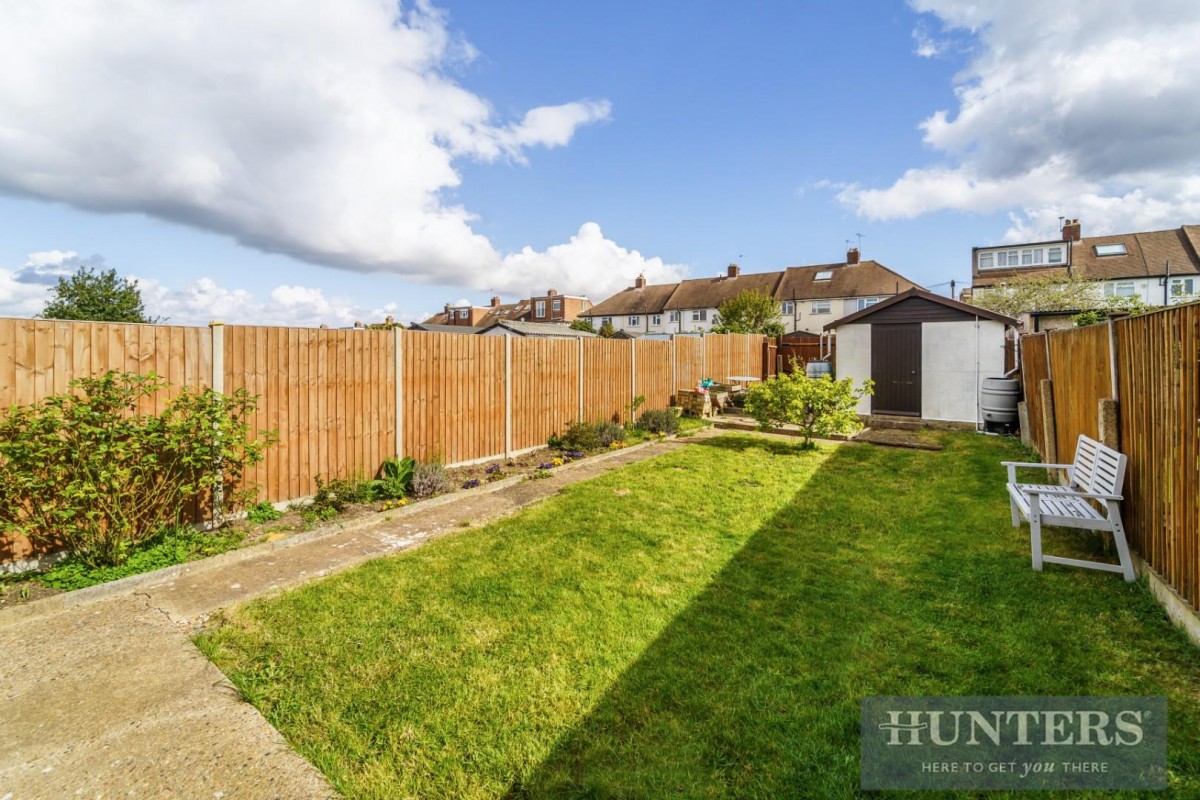 Lynmouth Avenue, Morden