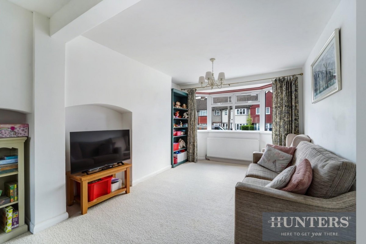 Lynmouth Avenue, Morden