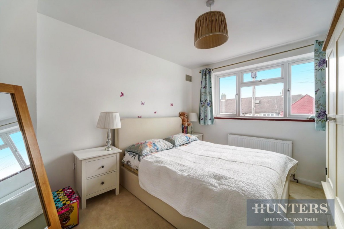 Lynmouth Avenue, Morden