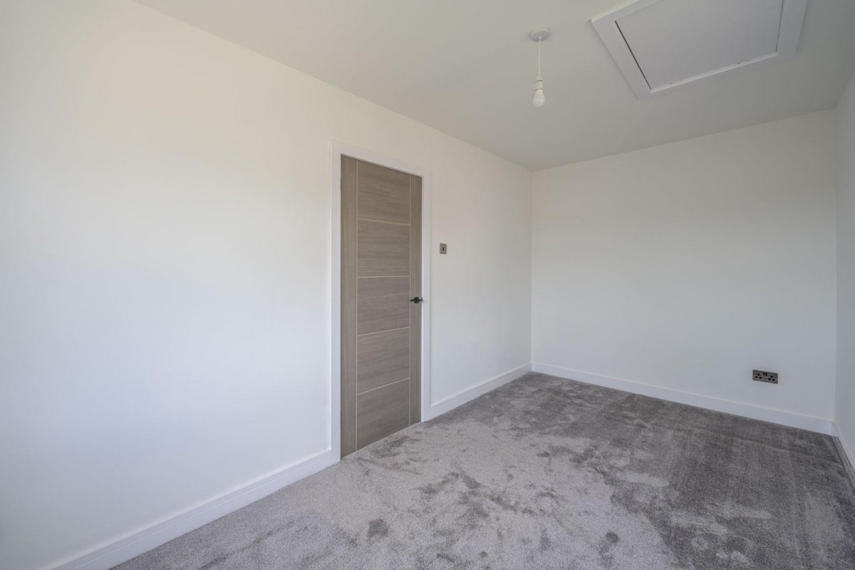 Coleridge Rise, The Straits