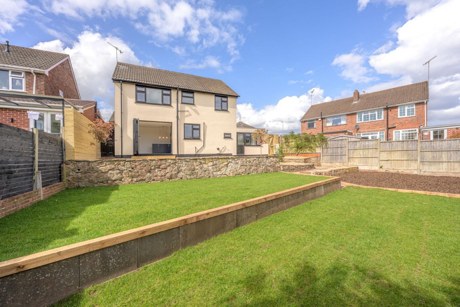 Coleridge Rise, The Straits