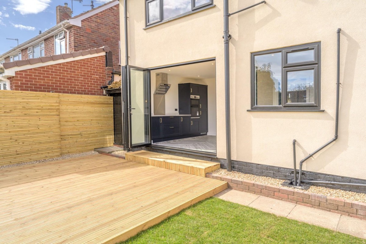 Coleridge Rise, The Straits