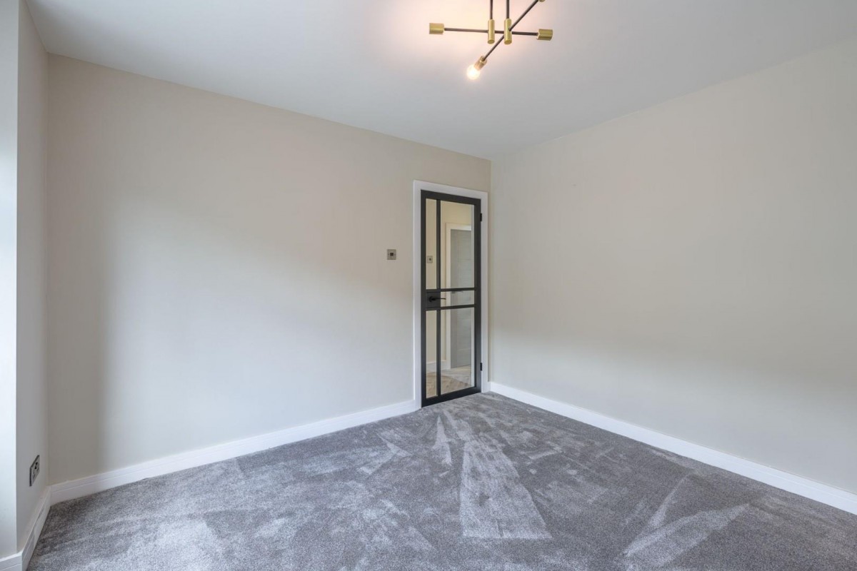 Coleridge Rise, The Straits