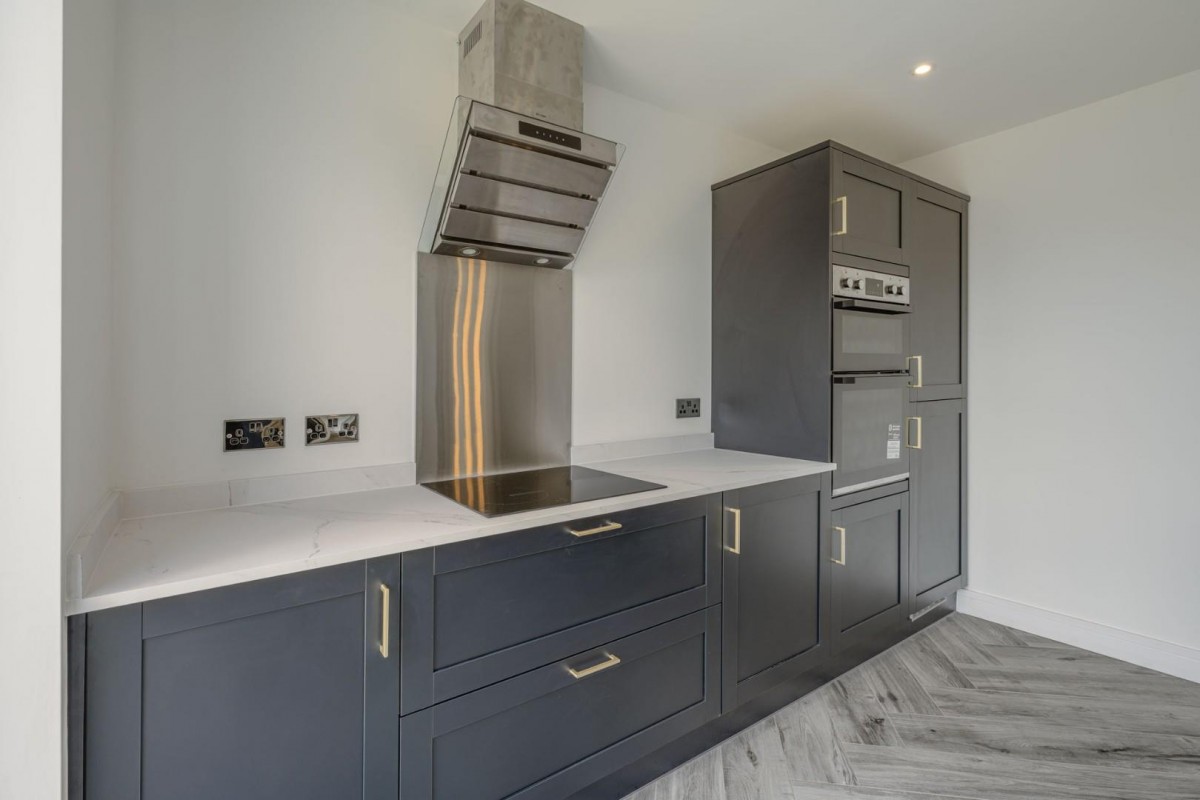 Coleridge Rise, The Straits