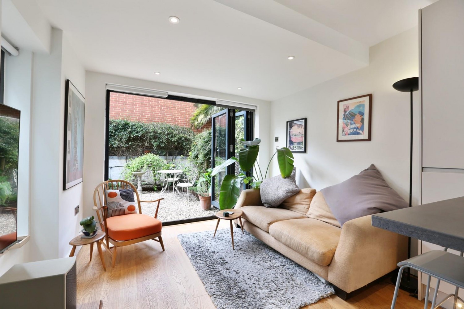 Southwell Road, London, SE5