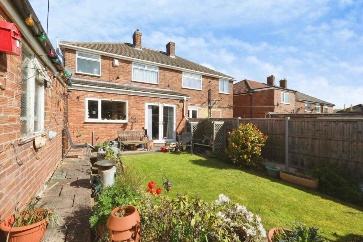 Fir Tree Drive, Wales, Sheffield