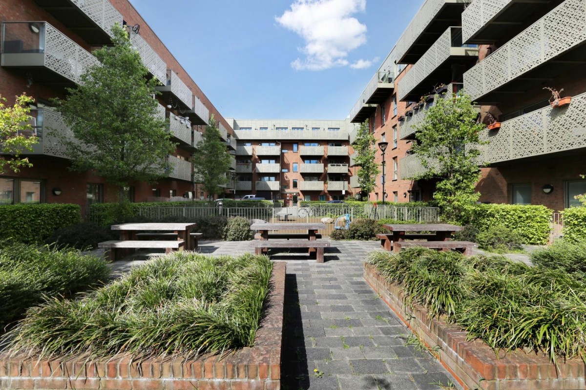 Broome Way, London, SE5