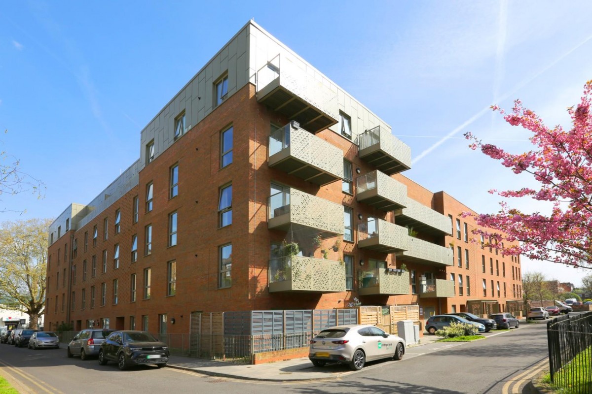Broome Way, London, SE5