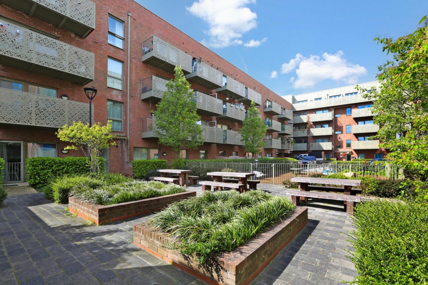 Broome Way, London, SE5