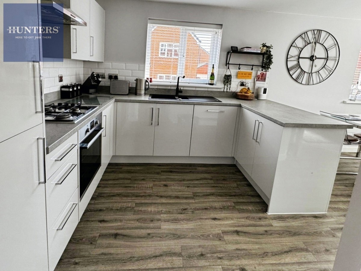 Maes Cantref, Llanilid, Pontyclun