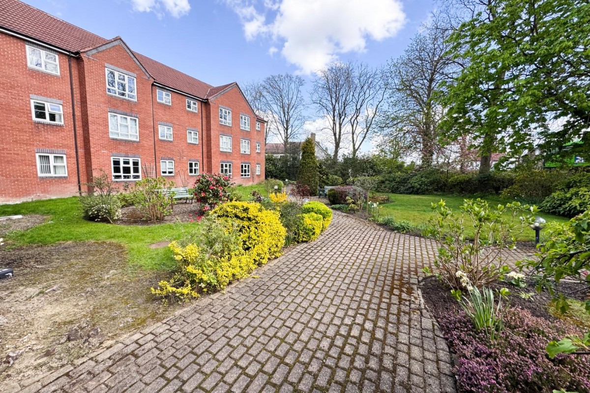 Woodlands, The Spinney, Moortown