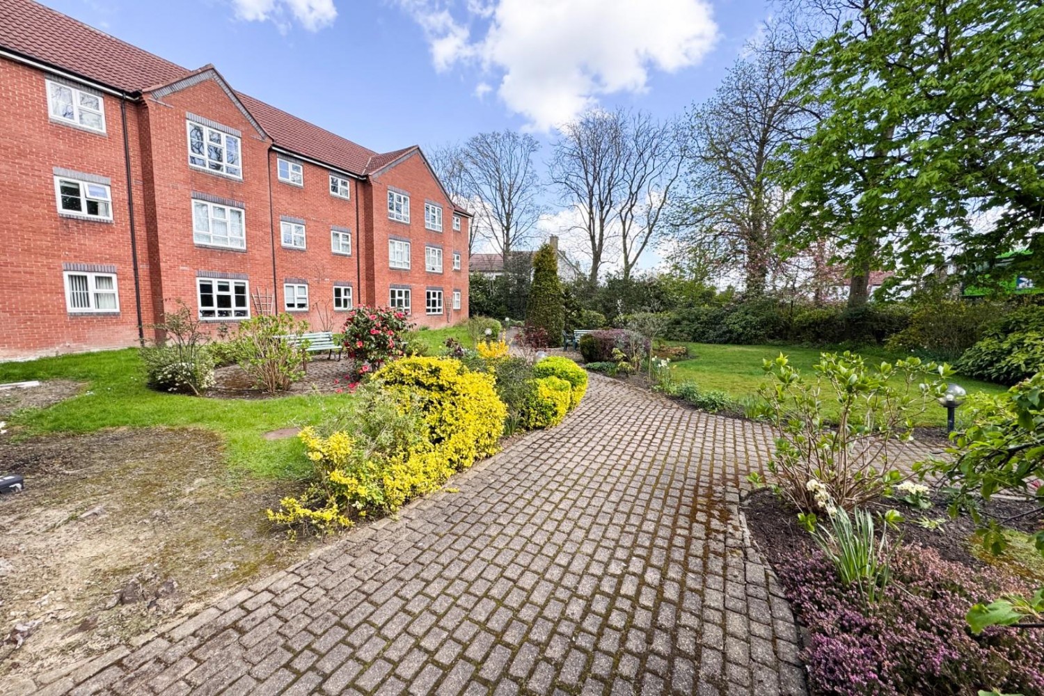 Woodlands, The Spinney, Moortown