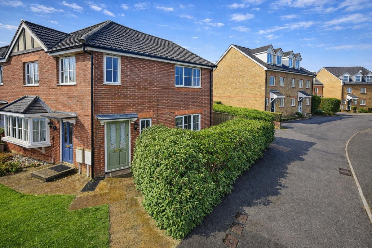 Guernsey Way, Kennington, Ashford