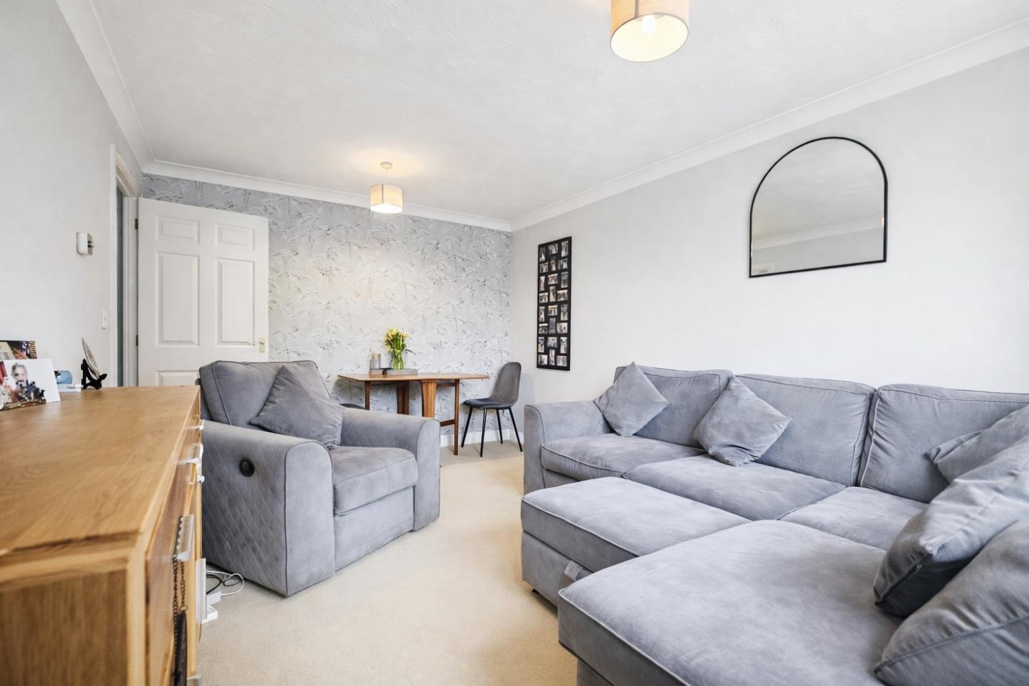 Guernsey Way, Kennington, Ashford