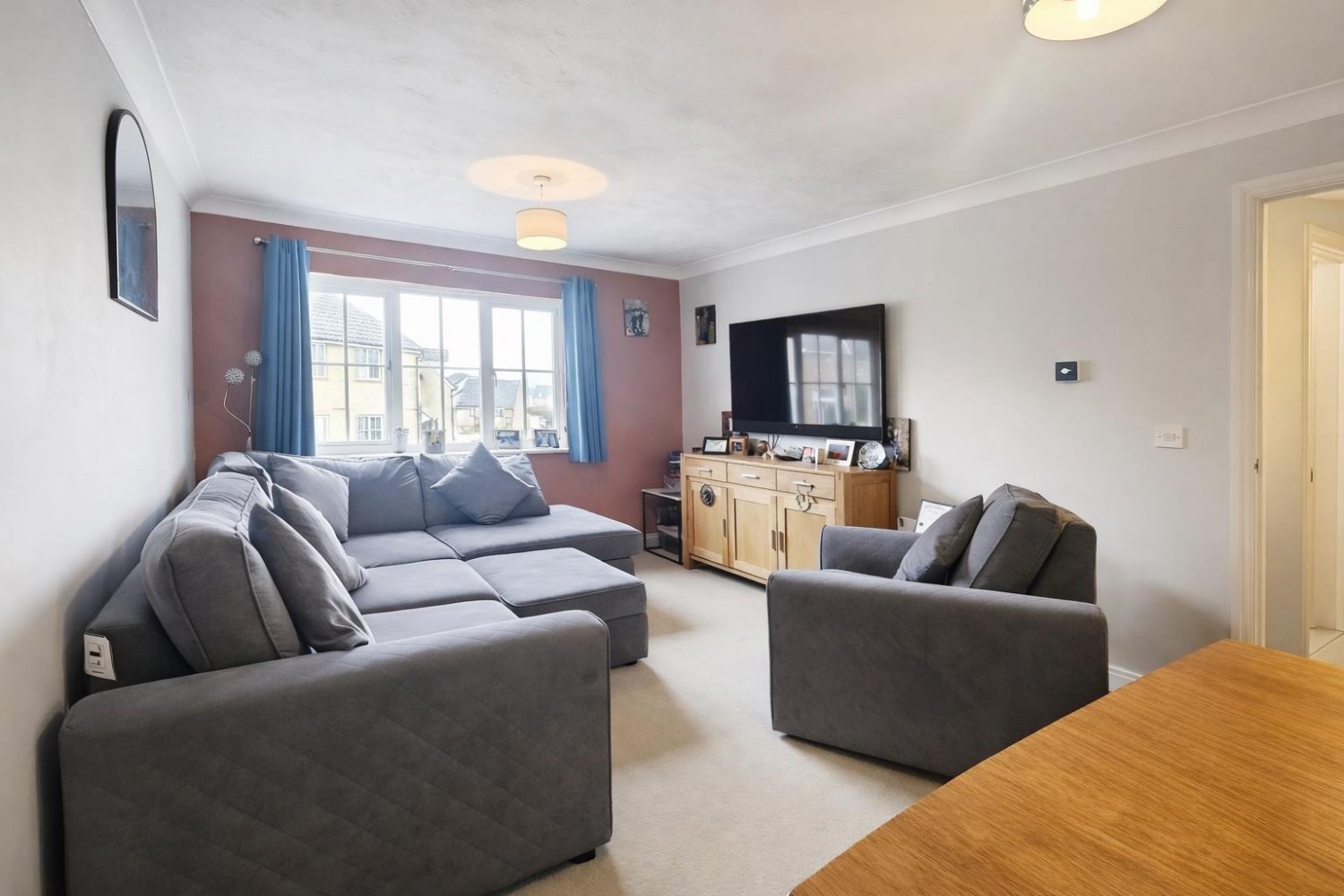 Guernsey Way, Kennington, Ashford