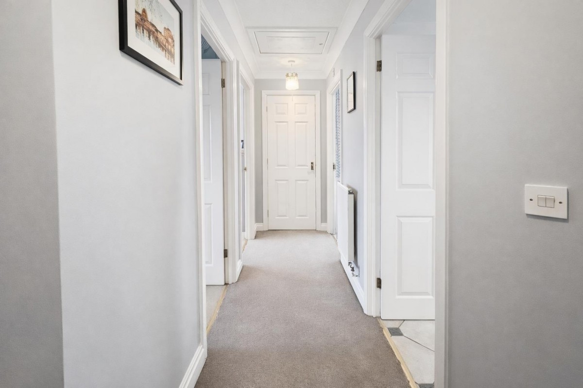 Guernsey Way, Kennington, Ashford
