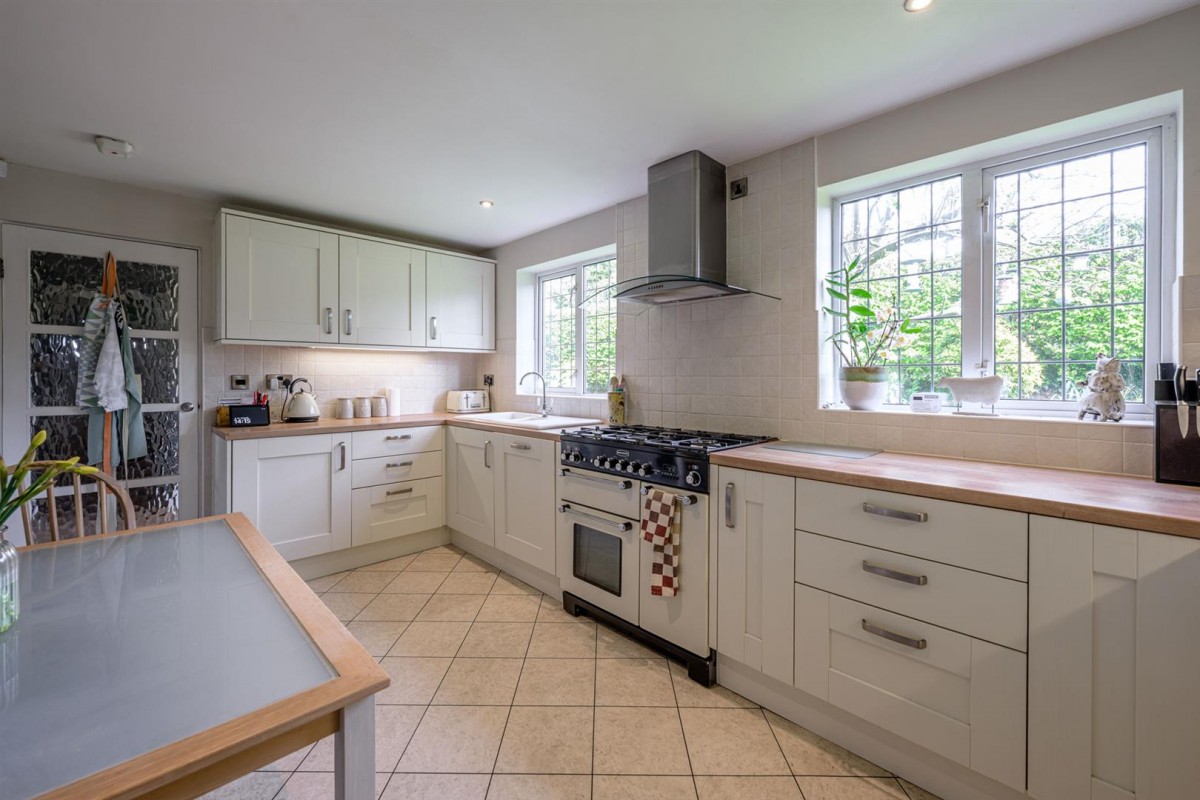 Field House, Oldnall Close, Stourbridge, DY9 8XH