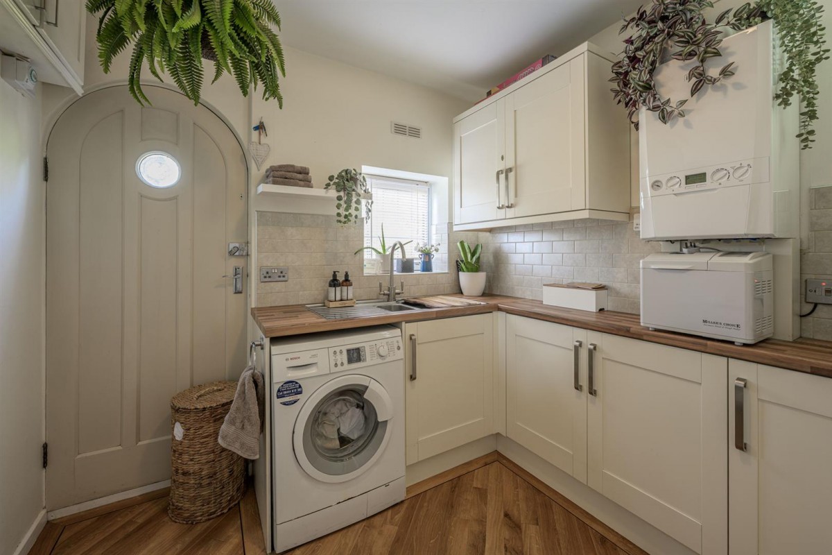 Field House, Oldnall Close, Stourbridge, DY9 8XH