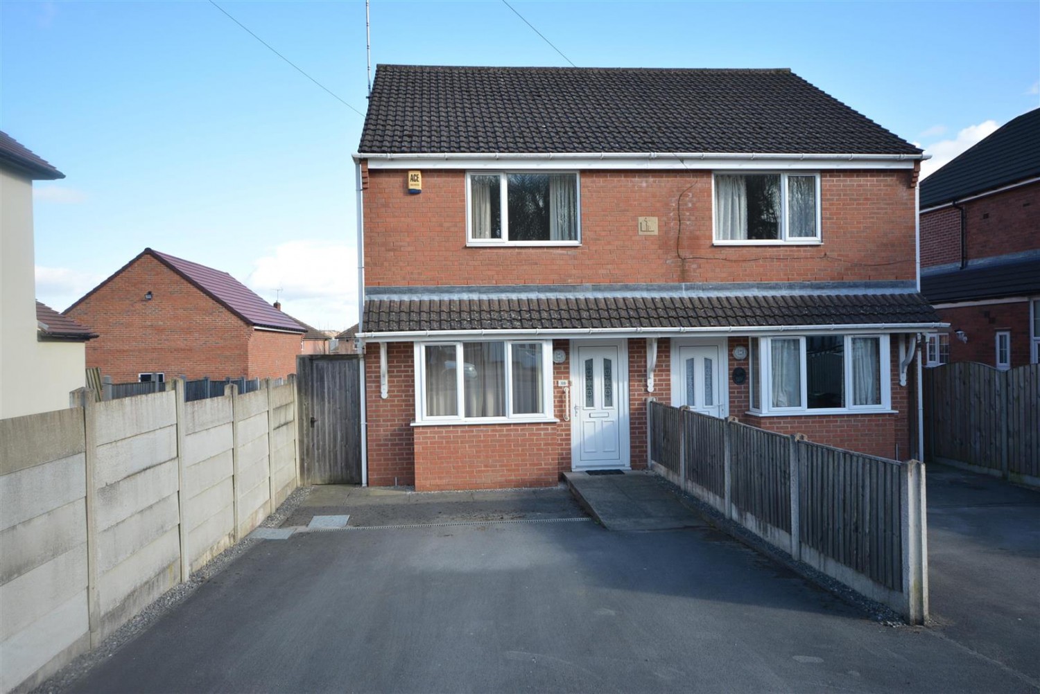 Greenway, Wingerworth, Chesterfield, S42 6NW