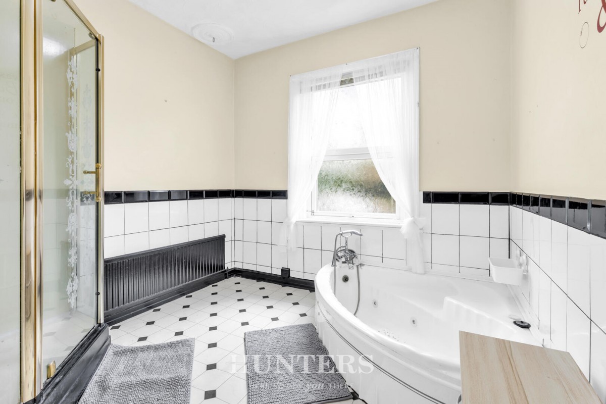 Rochdale Road, Middleton, Manchester, M24