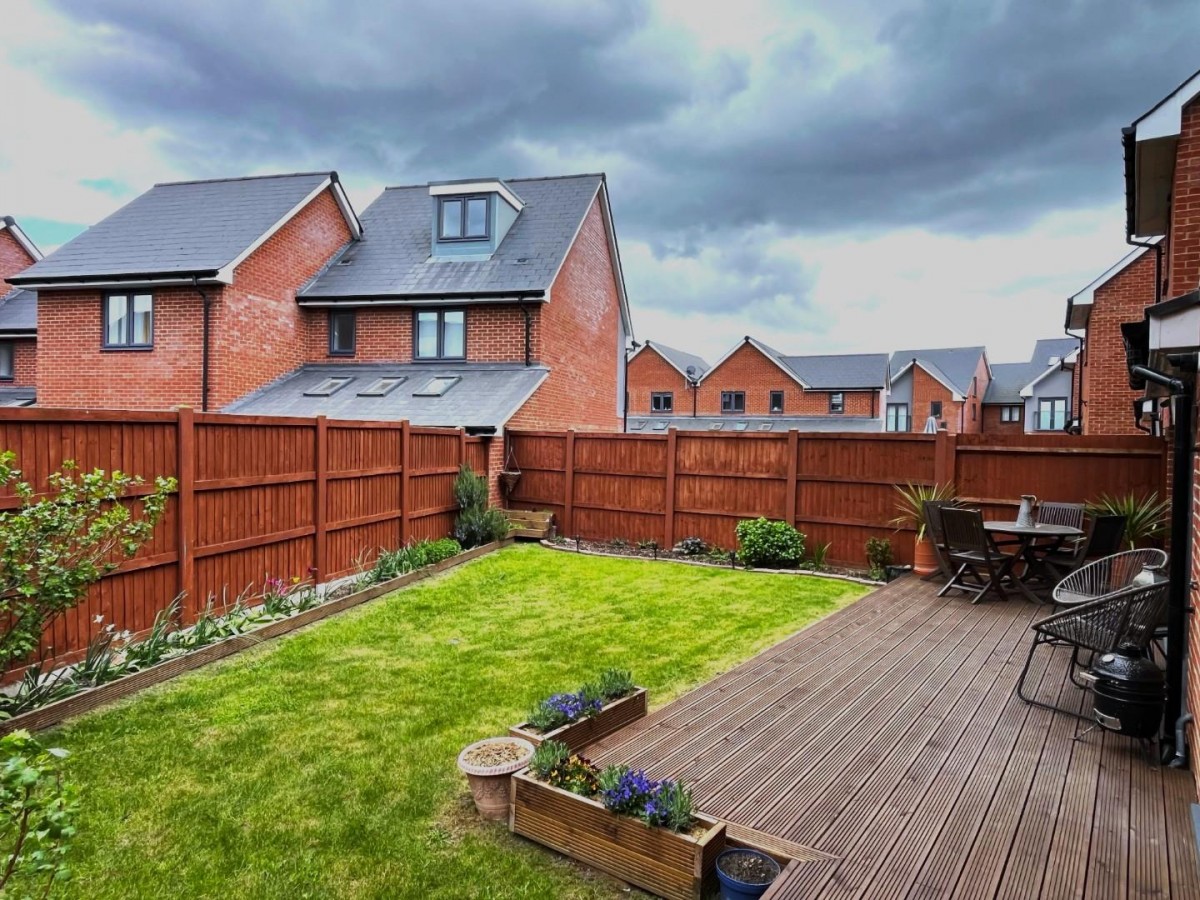 Marlowe Close, Northfleet, Gravesend, DA11