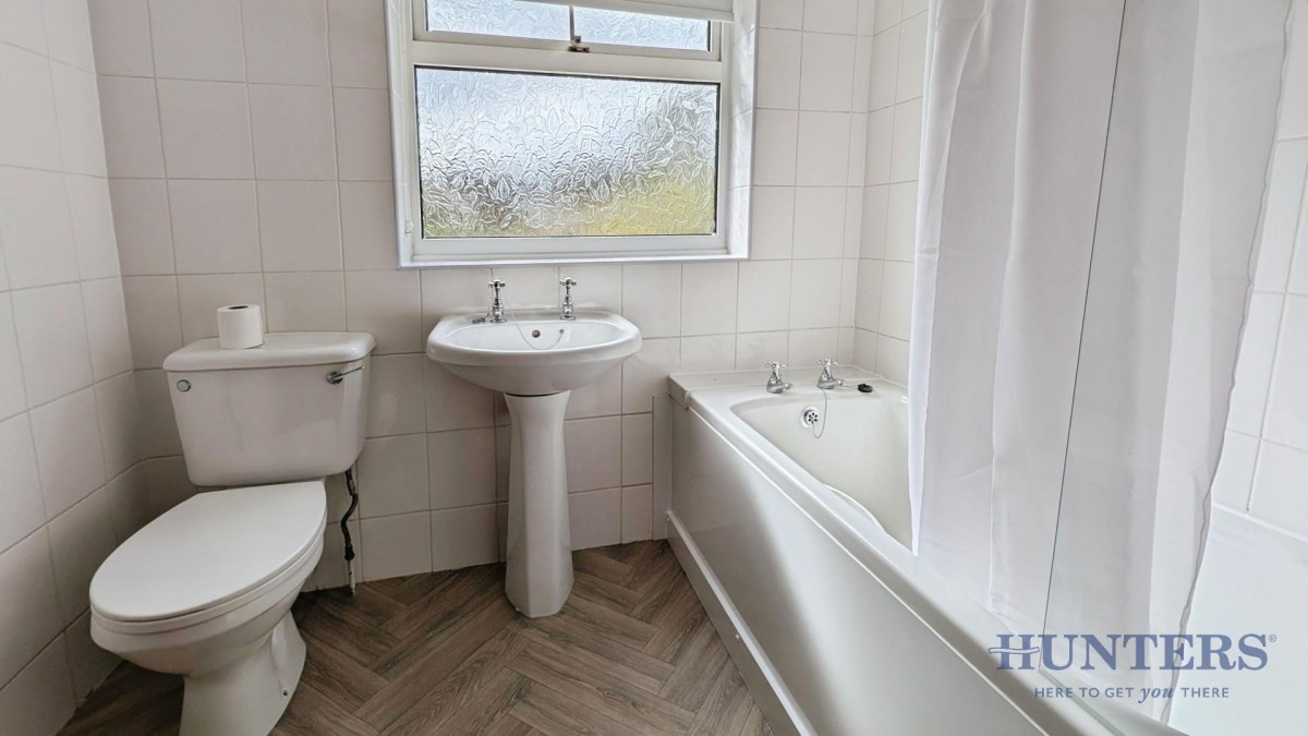 Leam Crescent, Solihull B92 8PD