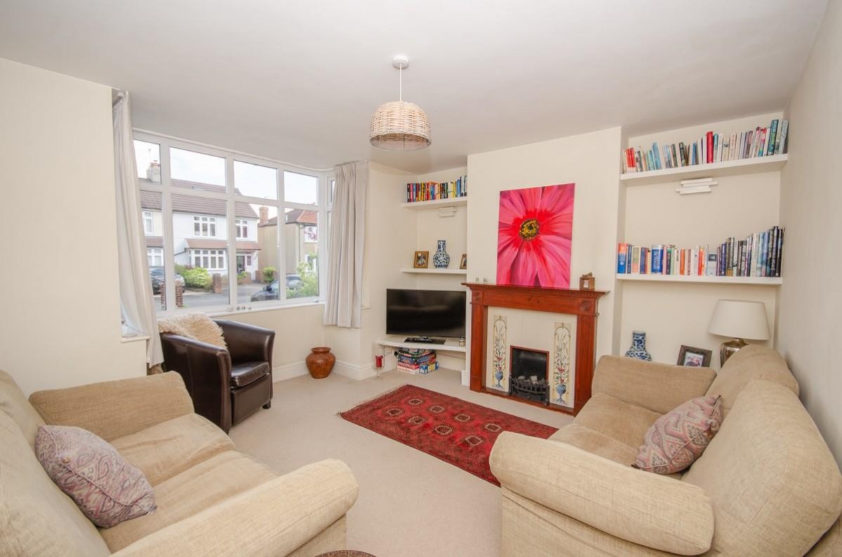 Cleeve Avenue, Downend, Bristol, BS16 6BT