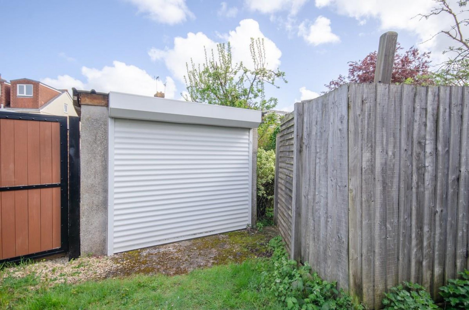 Cleeve Avenue, Downend, Bristol, BS16 6BT