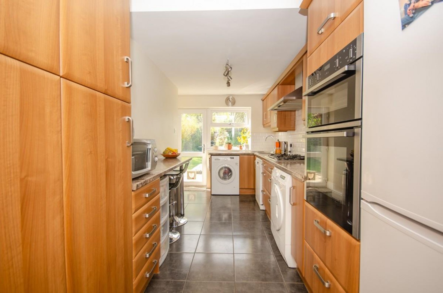 Cleeve Avenue, Downend, Bristol, BS16 6BT