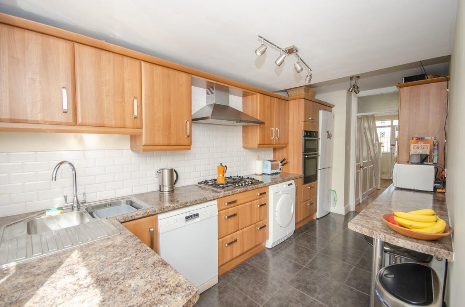 Cleeve Avenue, Downend, Bristol, BS16 6BT