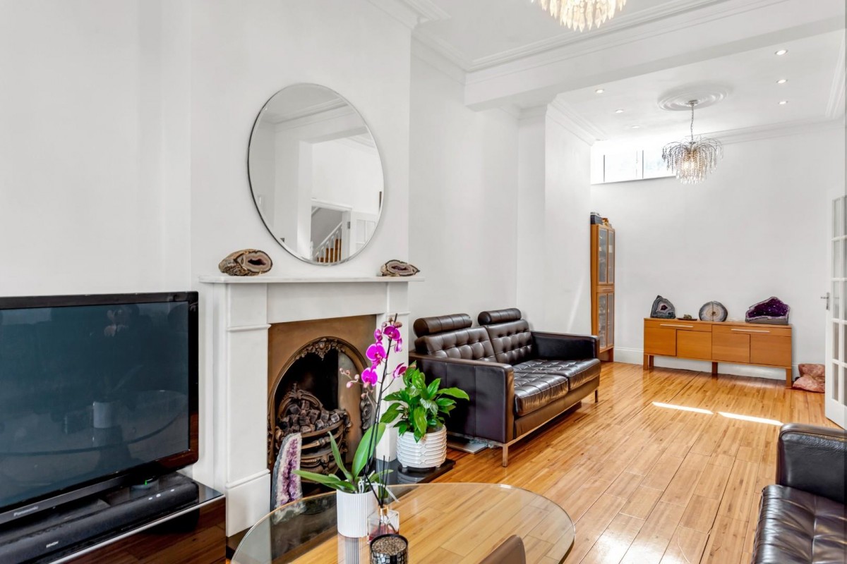 Carysfort Road, London, N16