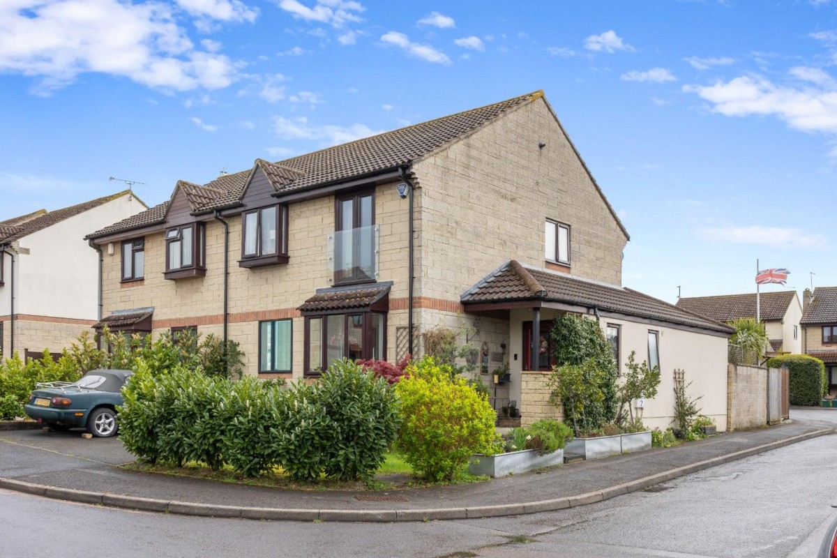 Staunton Fields, Whitchurch , Bristol, BS14 0QD