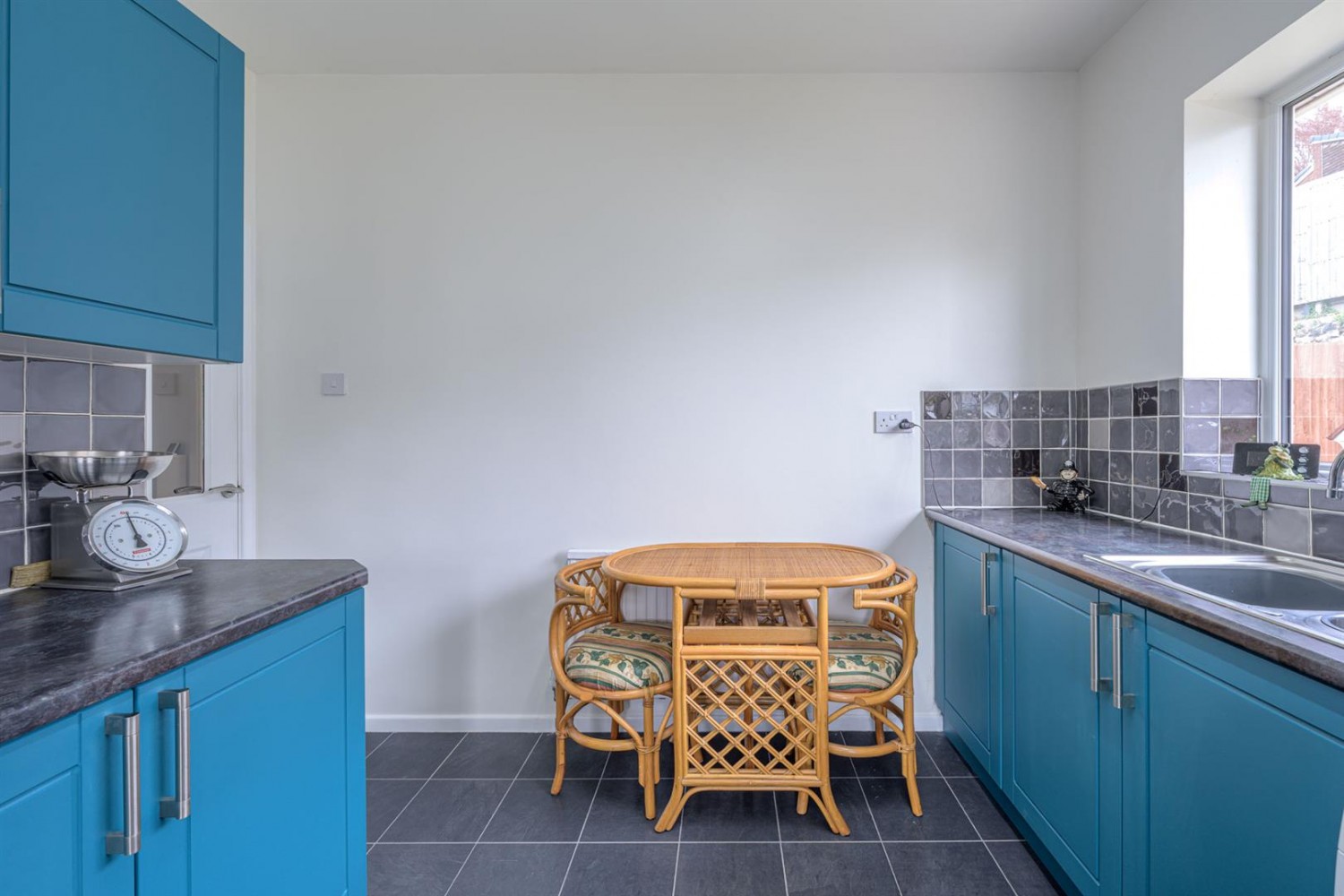 Oakfield Close, Stourbridge, DY8 4BE