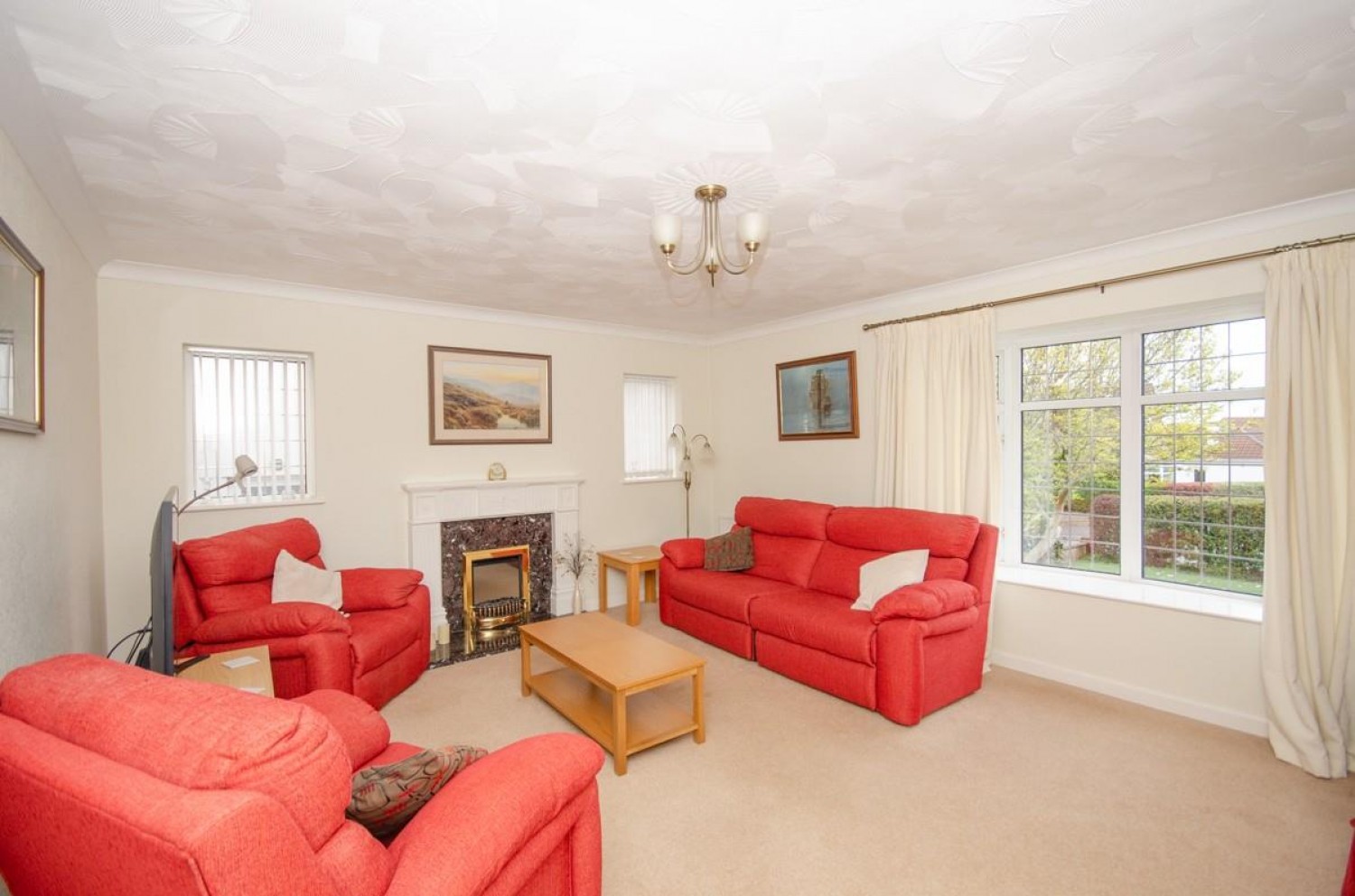 Blackhorse Lane, Downend, Bristol, BS16 6TT