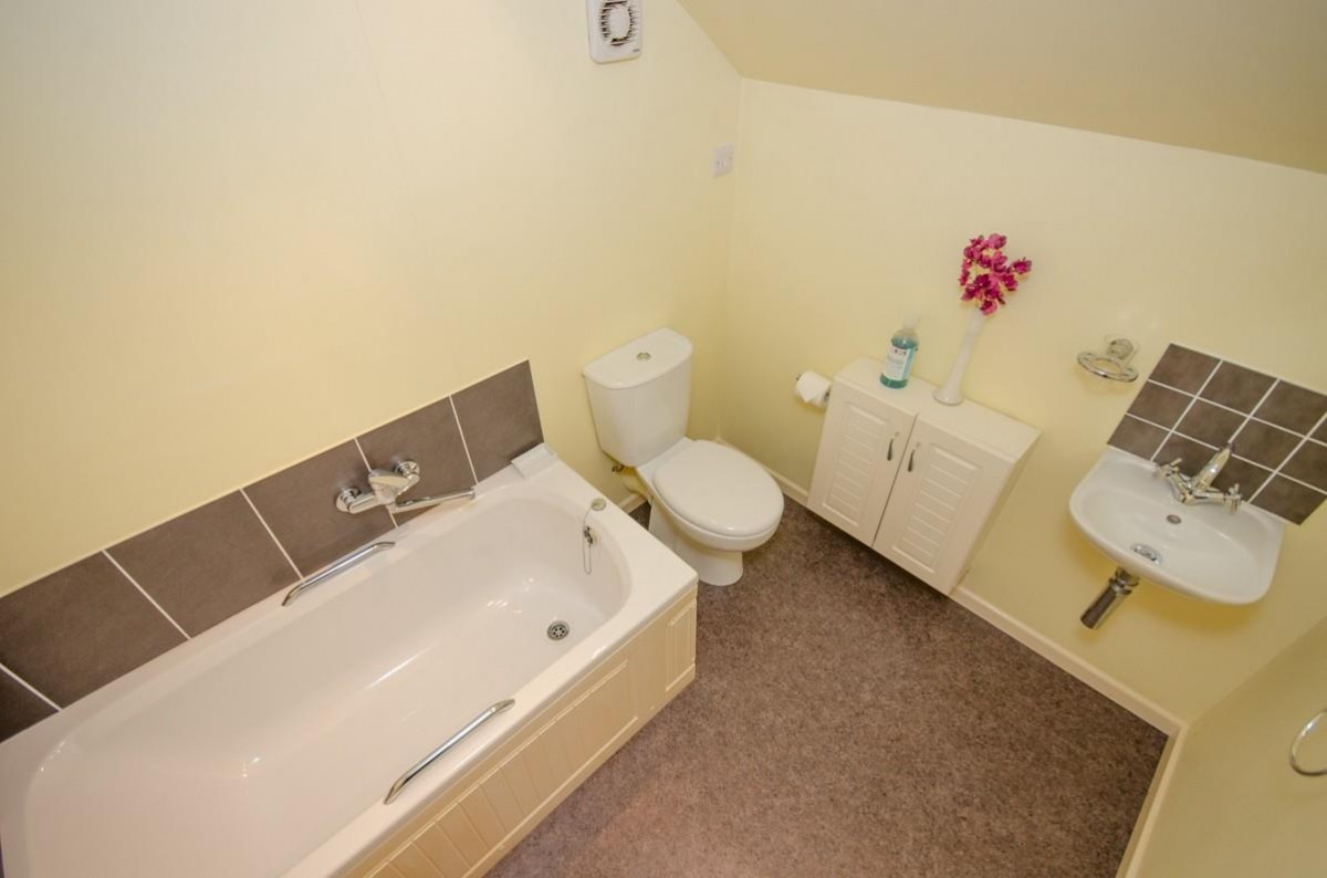 Blackhorse Lane, Downend, Bristol, BS16 6TT