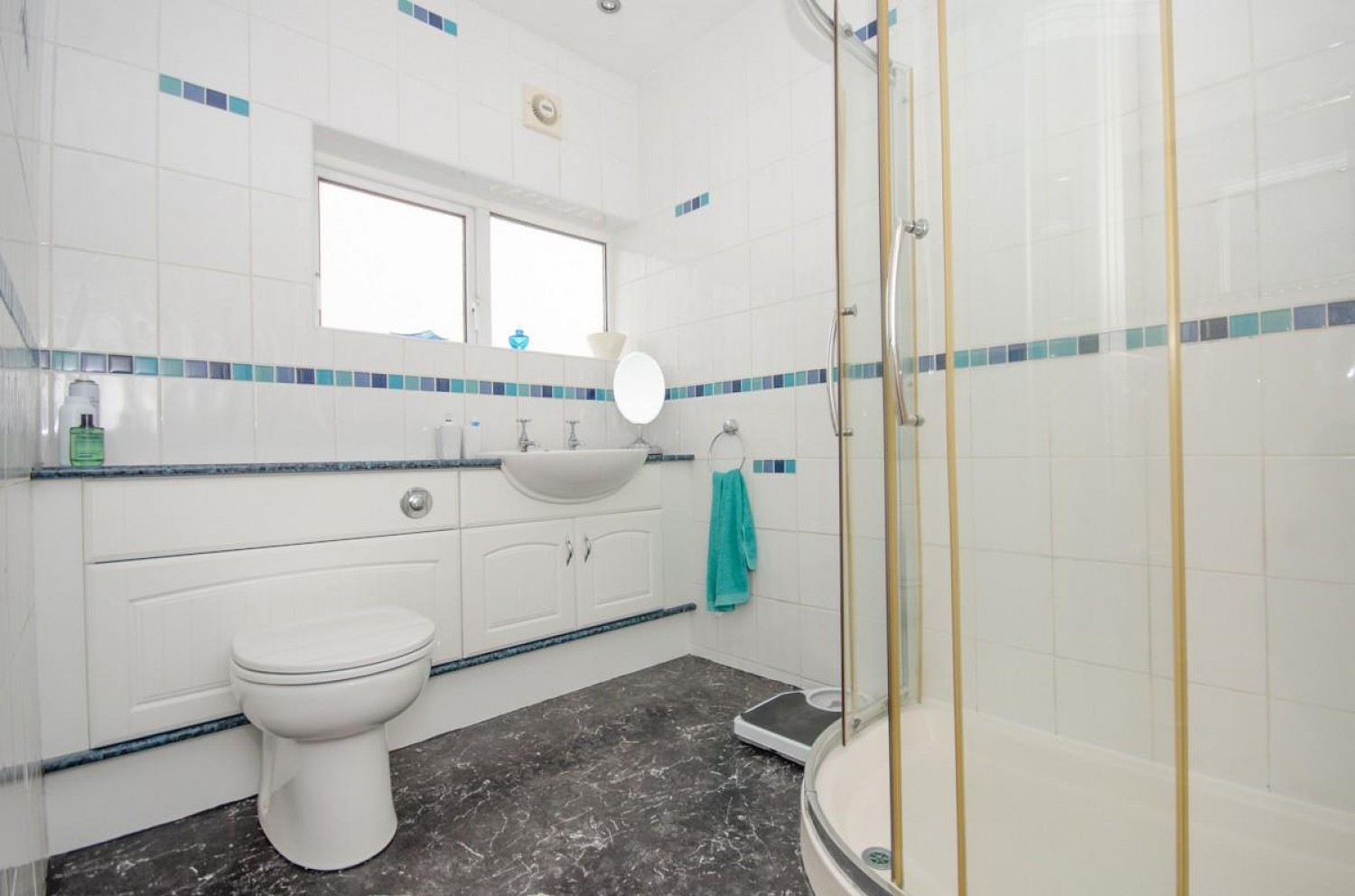 Blackhorse Lane, Downend, Bristol, BS16 6TT