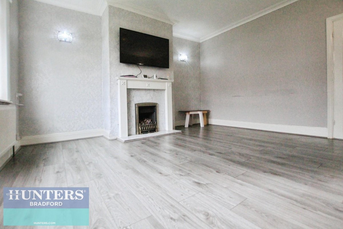 Southmere Crescent Bradford, BD7 3NP