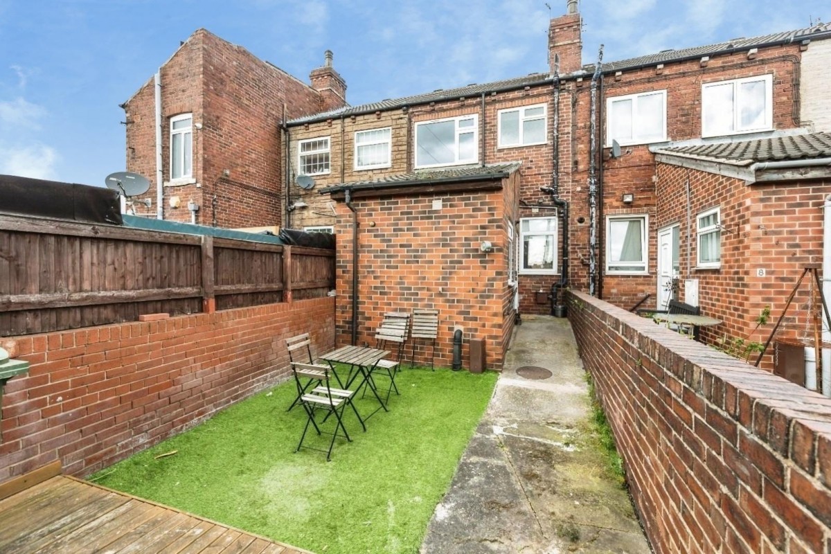 Leeds Road, Castleford