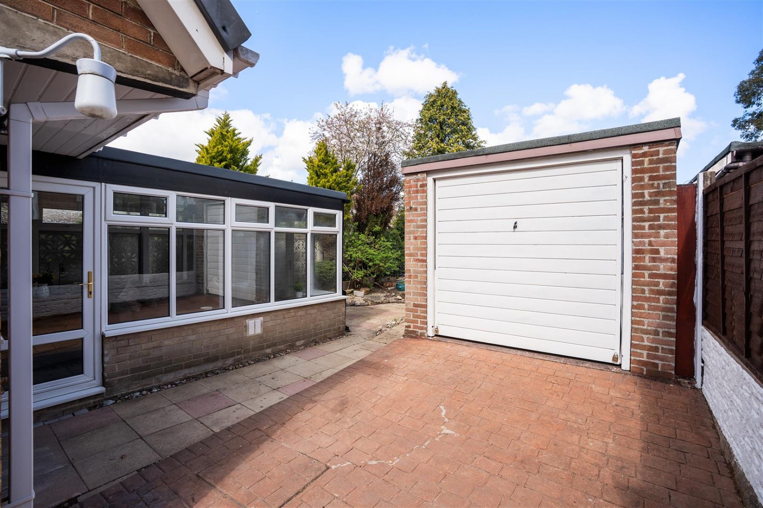 Cinderhill Lane, Norton, Sheffield, S8 8JA