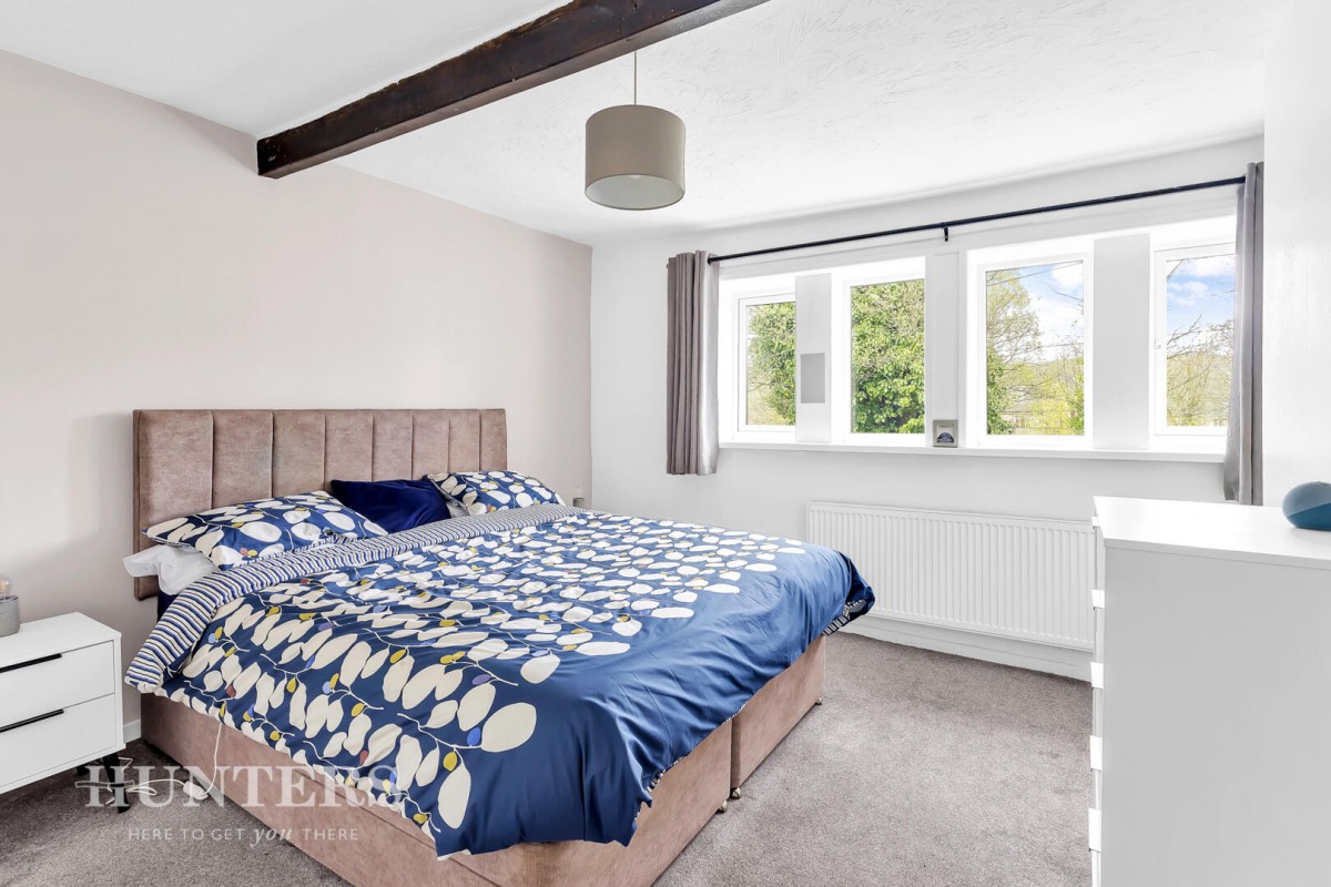 Halifax Road, Littleborough, OL15 0HL