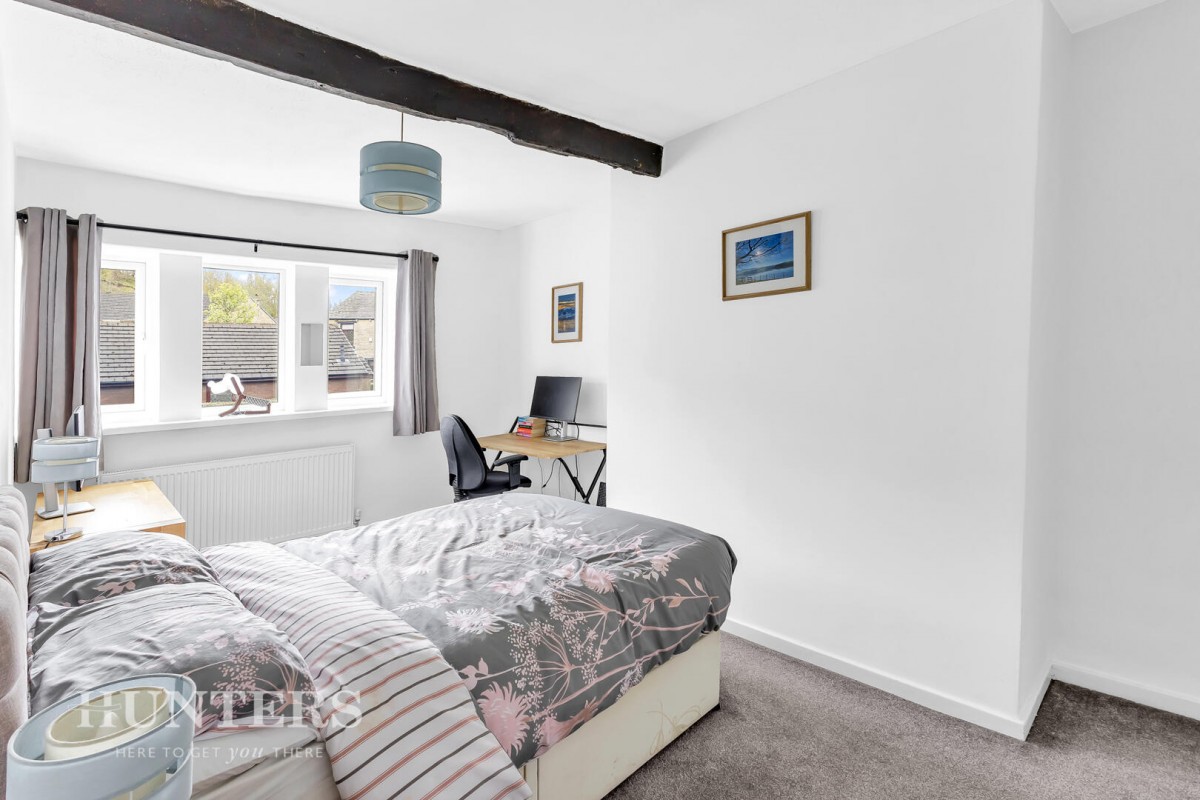 Halifax Road, Littleborough, OL15 0HL