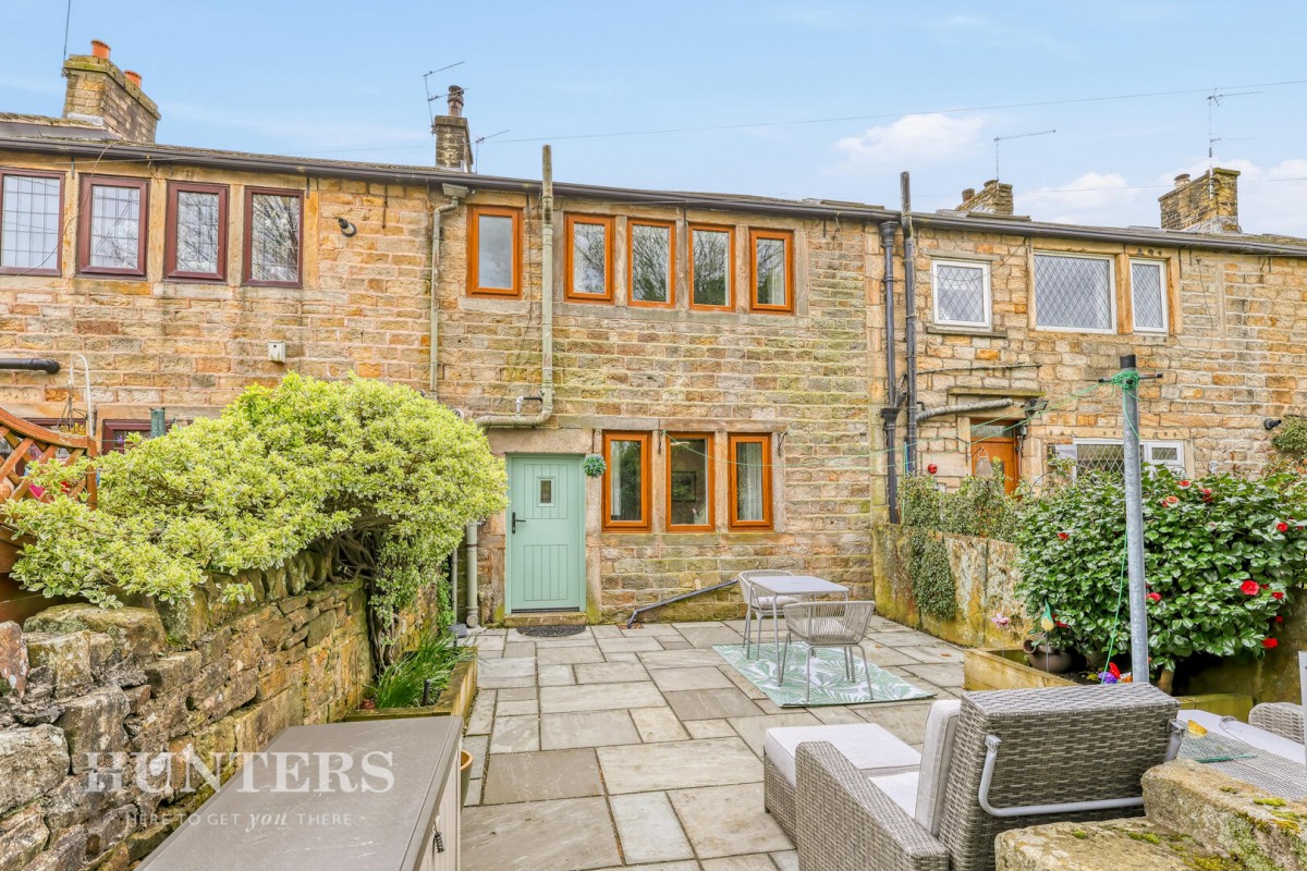 Halifax Road, Littleborough, OL15 0HL