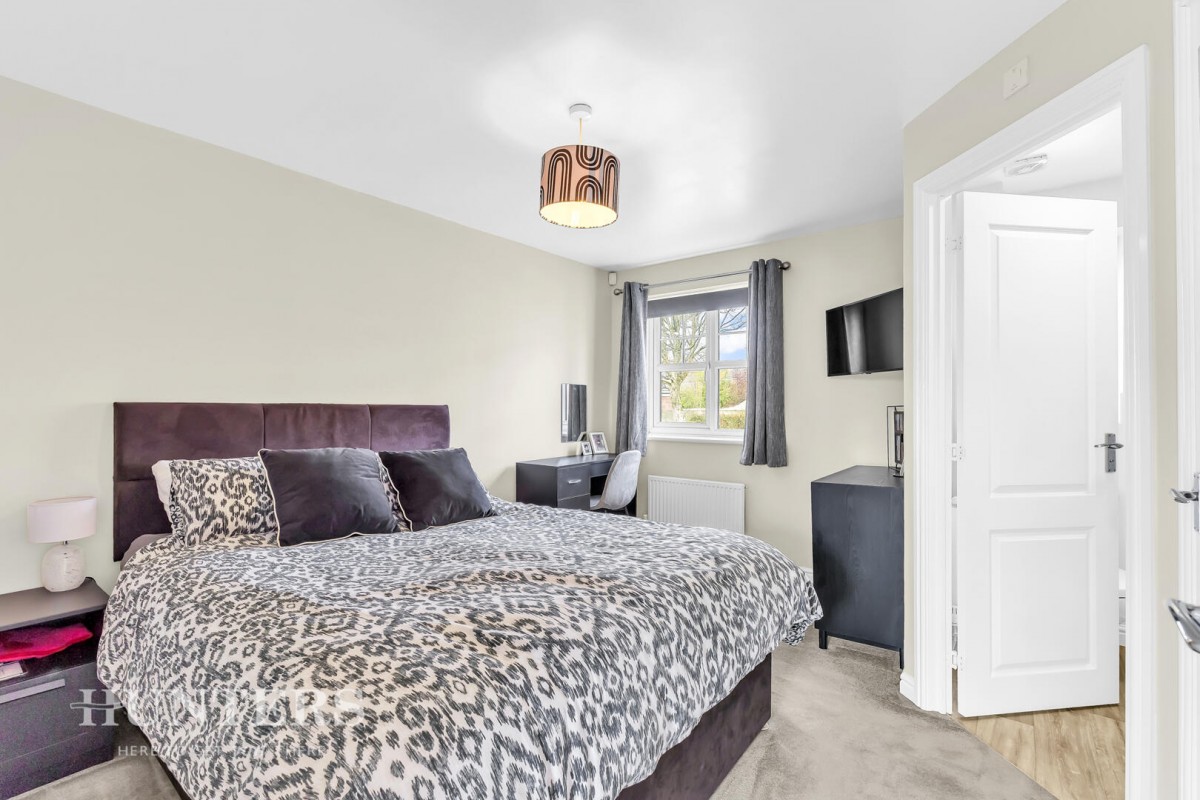 Mayflower Gardens, Wardle, OL12 9DF