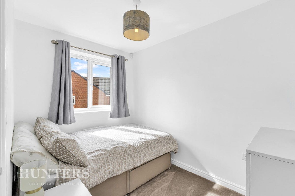 Mayflower Gardens, Wardle, OL12 9DF