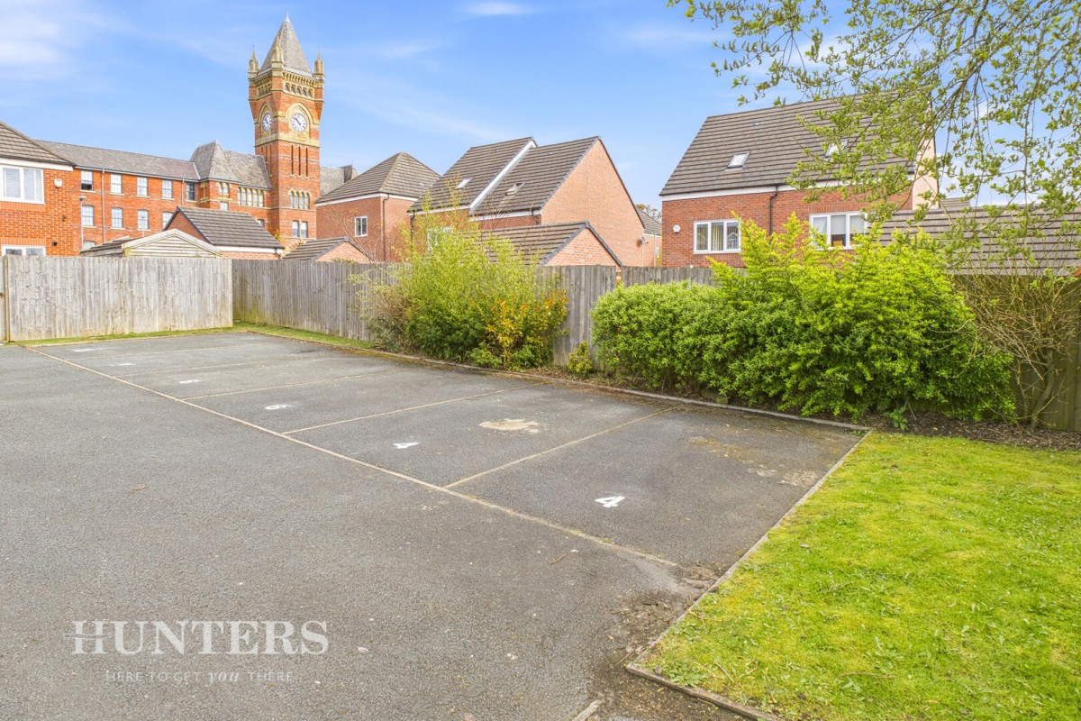 Mayflower Gardens, Wardle, OL12 9DF