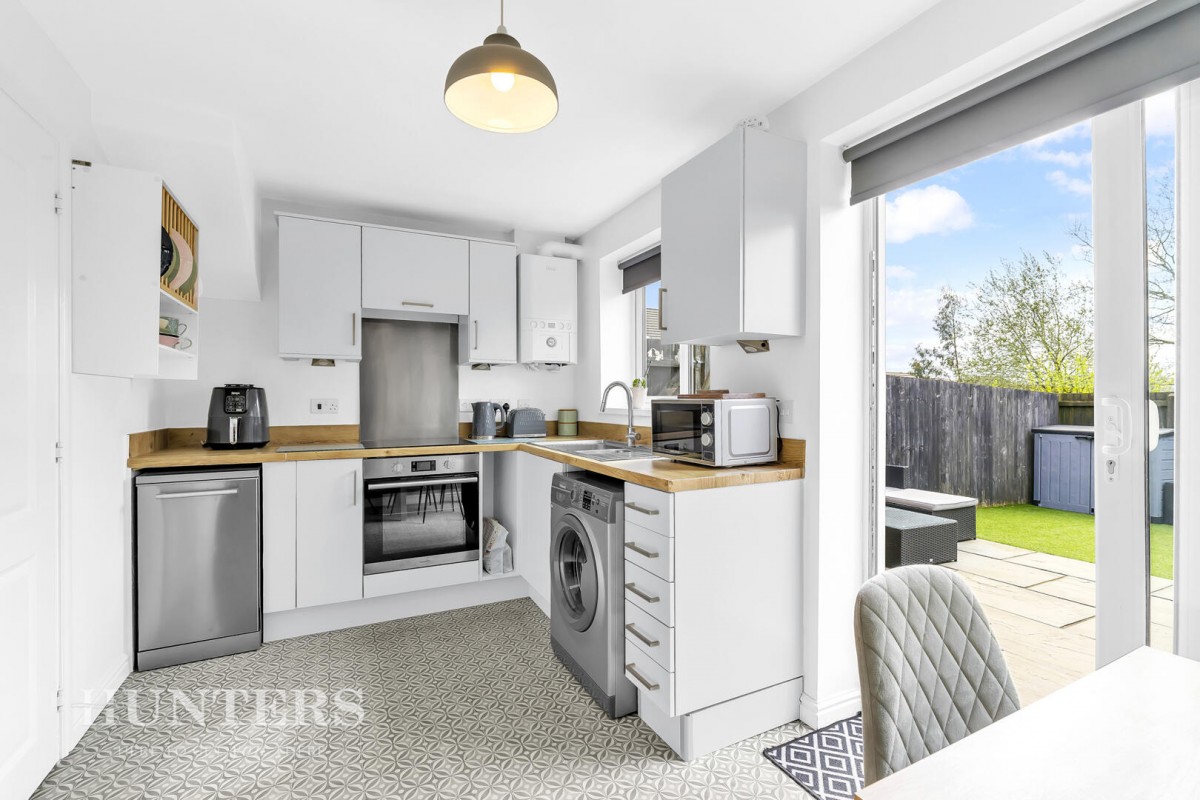 Mayflower Gardens, Wardle, OL12 9DF