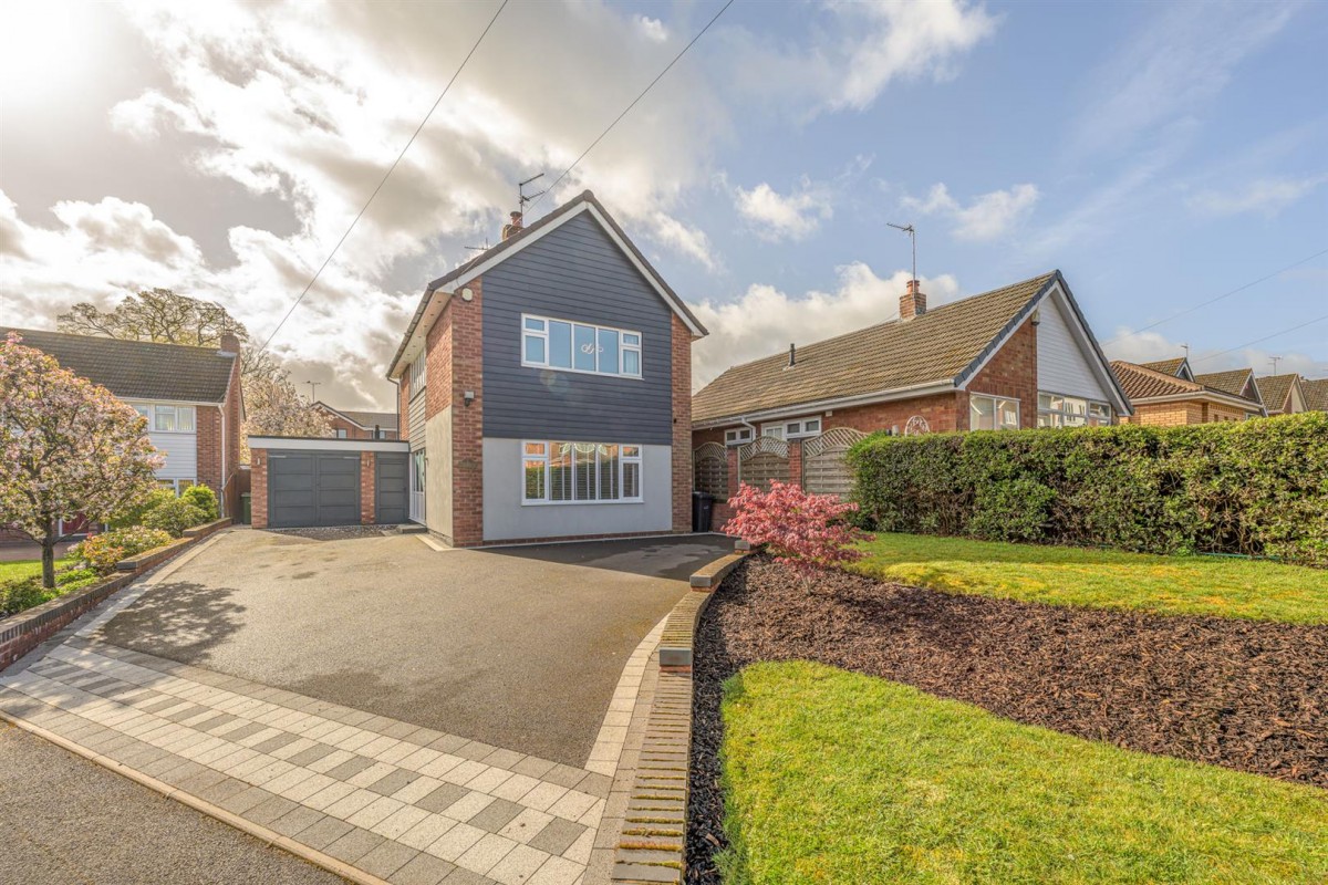 Whitehall Road, Kingswinford, DY6 9DY