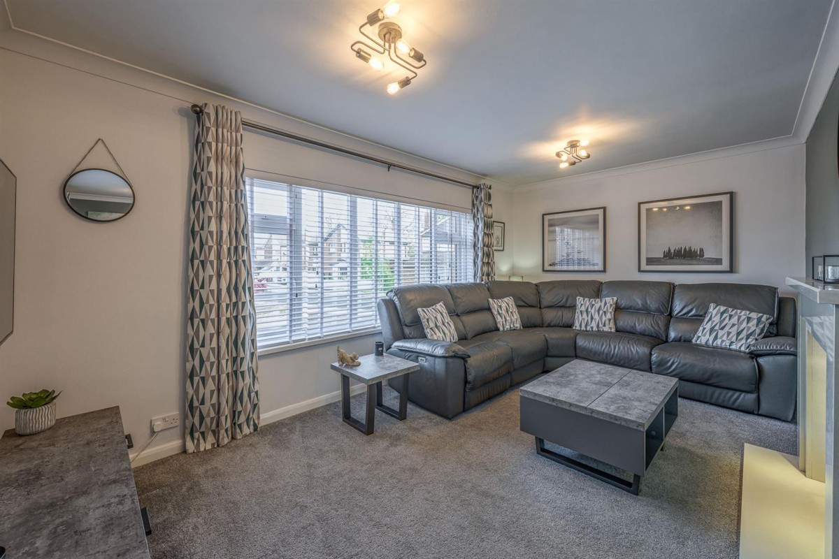 Whitehall Road, Kingswinford, DY6 9DY