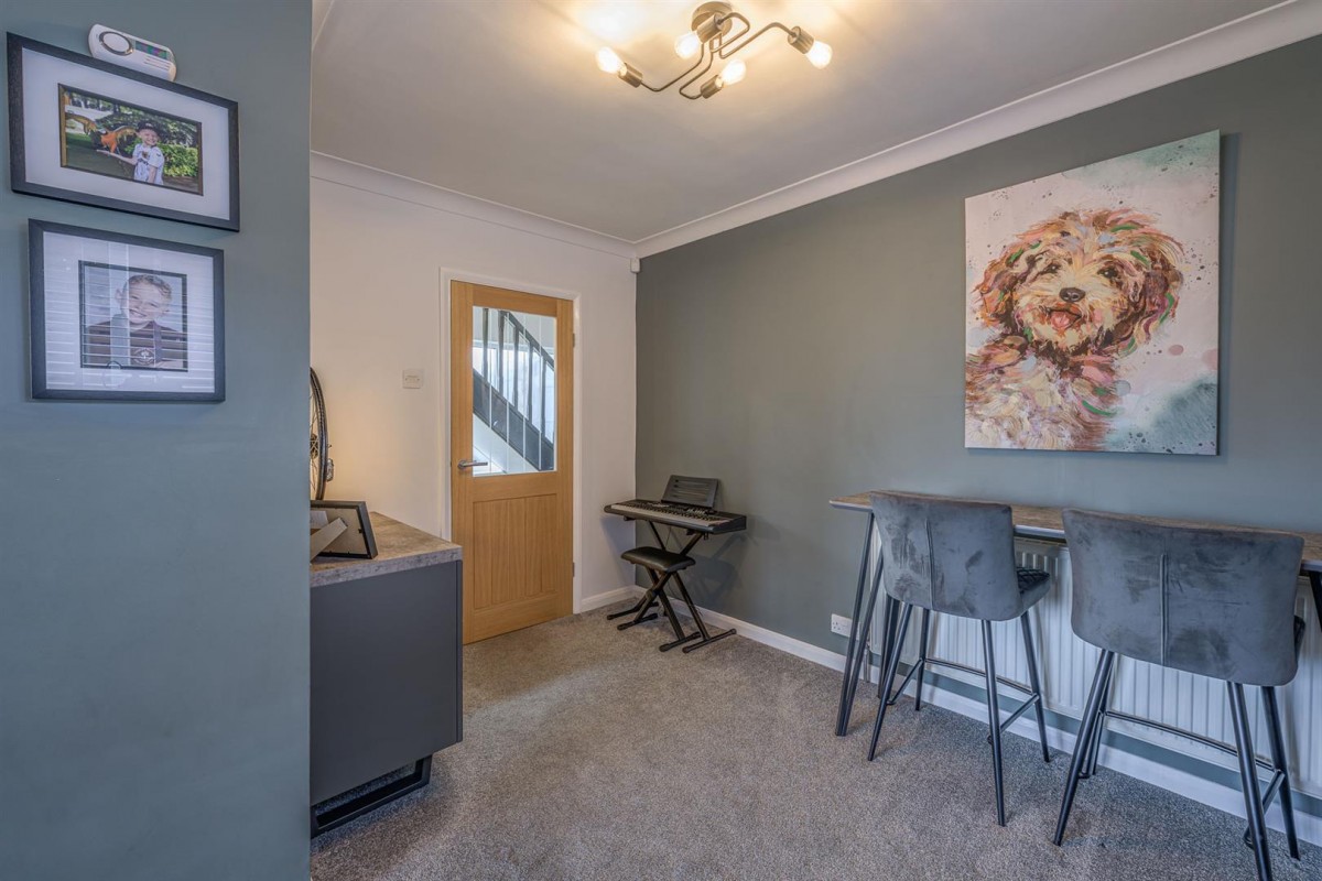 Whitehall Road, Kingswinford, DY6 9DY